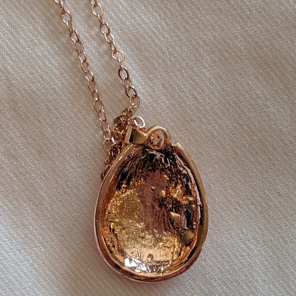 Necklace/Earrings Set - Picture 4 of 7